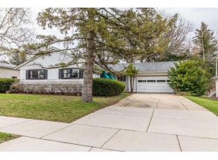 117 E Goodland St Sun Prairie, WI 53590