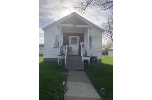 415 N Randolph St, Cuba City, WI 53807