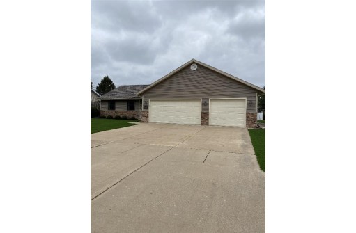 2101 Meadowlark Dr, Janesville, WI 53546