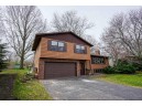 7017 Cardinal Dr, Middleton, WI 53562