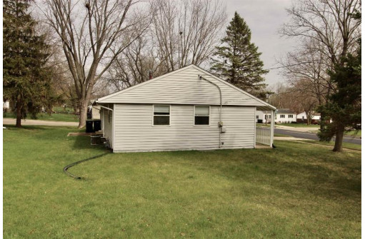 2105 Burton St, Beloit, WI 53511