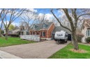 202 S Harmony Dr, Janesville, WI 53545