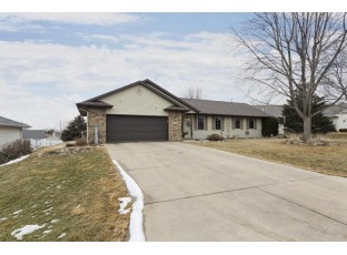 1209 Comanche Ct Fort Atkinson, WI 53538