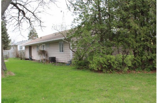 3105 S River Rd, Janesville, WI 53546