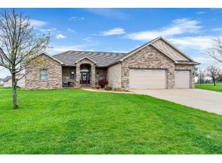 3610 Eagles Ridge Dr Beloit, WI 53511