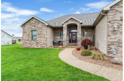 3610 Eagles Ridge Dr, Beloit, WI 53511