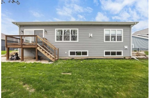 432 Peterson Tr, Oregon, WI 53575