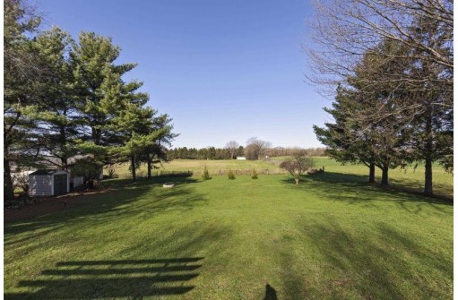 N6443 Wollin Rd, Lake Mills, WI 53551