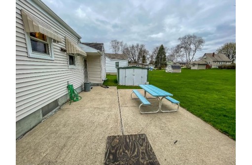 1406 Center St, Watertown, WI 53098