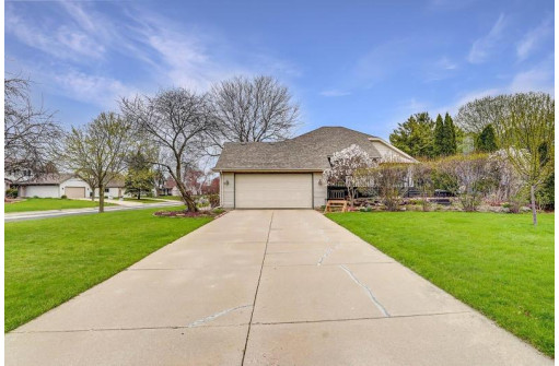 901 Katherine Dr, Sun Prairie, WI 53590