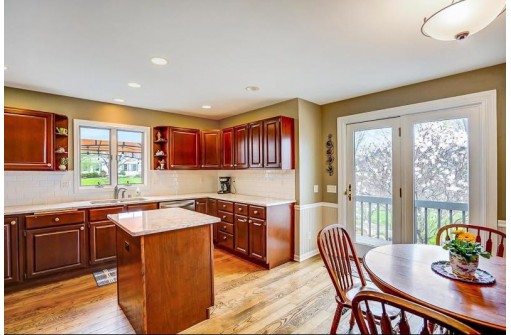 901 Katherine Dr, Sun Prairie, WI 53590