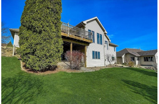 1604 Shenandoah Dr, Waunakee, WI 53597