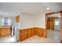 609 8th St, Stoughton, WI 53589