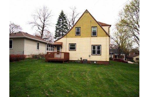 1718 Hooker Ave, Madison, WI 53704-3820