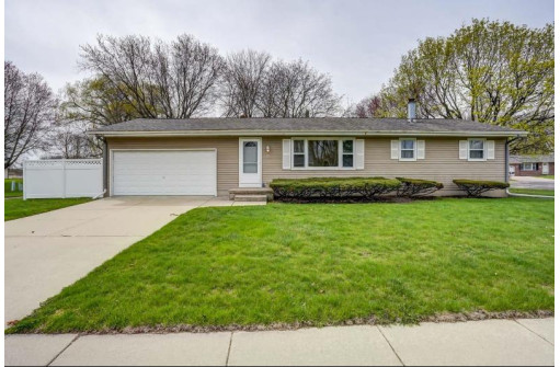 1459 Steven St, Sun Prairie, WI 53590