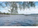 615 Lake Wisconsin Dr, Merrimac, WI 53561