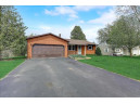 615 Lake Wisconsin Dr, Merrimac, WI 53561