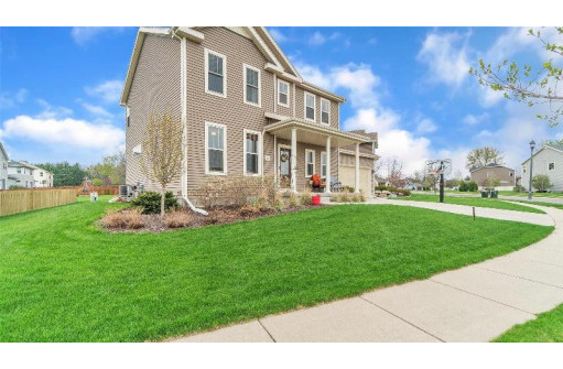 380 White Tail Dr, Sun Prairie, WI 53590