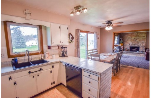 W874 Sunnyside Rd, Green Lake, WI 54941