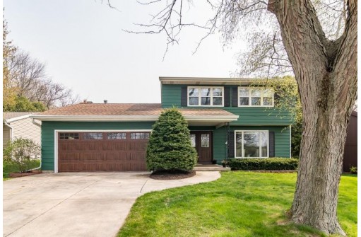 2614 Waltham Rd, Madison, WI 53711