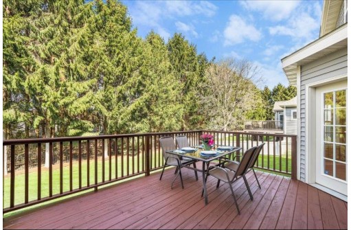 2330 Jeffy Tr, Madison, WI 53719