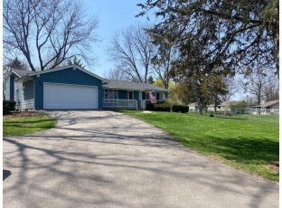 8818 E Wyman Dr Clinton, WI 53525