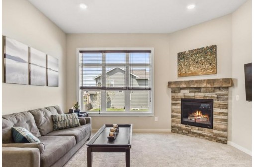 202 S Legacy Way, Sun Prairie, WI 53590