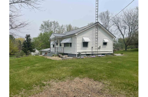 N5846 Dunning Rd, Pardeeville, WI 53954