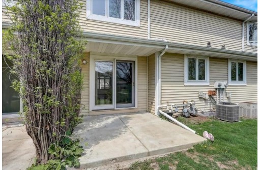 917 Vernon Ave, Madison, WI 53714