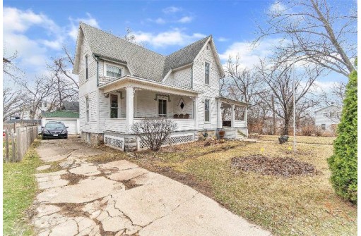 206 Madison St, Janesville, WI 53548