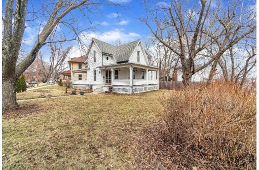 206 Madison St, Janesville, WI 53548