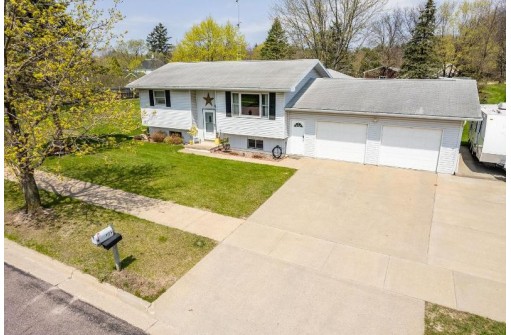 1125 Wellington Dr, Reedsburg, WI 53959