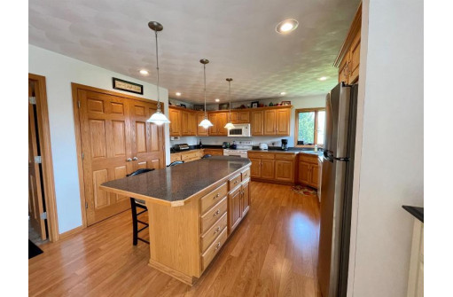 N2410 Clearview Dr, Monroe, WI 53566