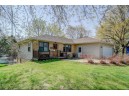 176 Hillcrest Cir, Sun Prairie, WI 53590