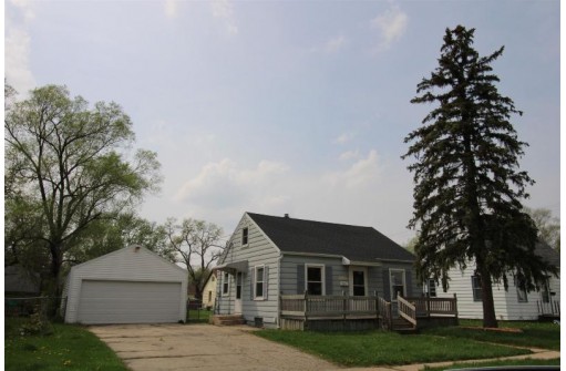 1872 Royce Ave, Beloit, WI 53511-9999