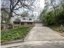 21 Wood Crest Ct, Madison, WI 53705