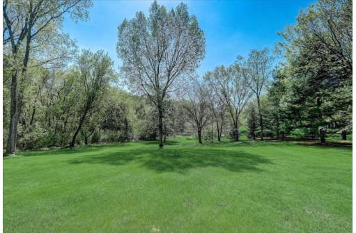 N2171 Lake Dr, Lodi, WI 53555