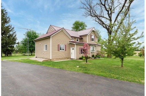 N8626 County Road W, Beaver Dam, WI 53916