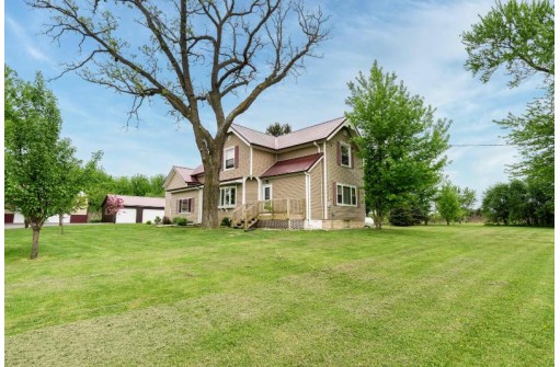 N8626 County Road W, Beaver Dam, WI 53916