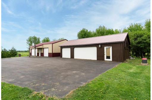 N8626 County Road W, Beaver Dam, WI 53916