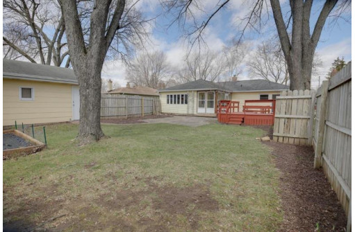 6721 North Ave, Middleton, WI 53562