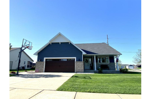 2117 W Milwaukee St, Stoughton, WI 53589-4640