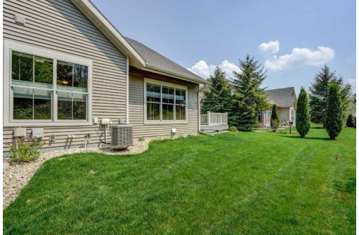 8209 Highview Dr, Madison, WI 53719