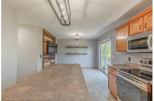 7234 Arctic Fox Dr, Madison, WI 53719