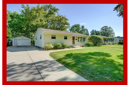 404 Douglas Tr, Madison, WI 53716