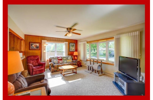 404 Douglas Tr, Madison, WI 53716