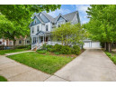 1836 Yahara Pl, Madison, WI 53704