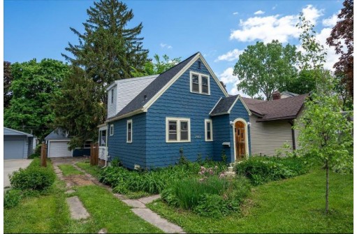 2922 Mckinley St, Madison, WI 53705