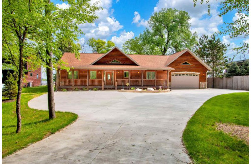 W4184 Murmuring Pines Dr, Necedah, WI 54646