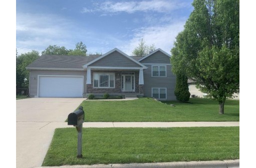 5510 Shale Rd, Fitchburg, WI 53711